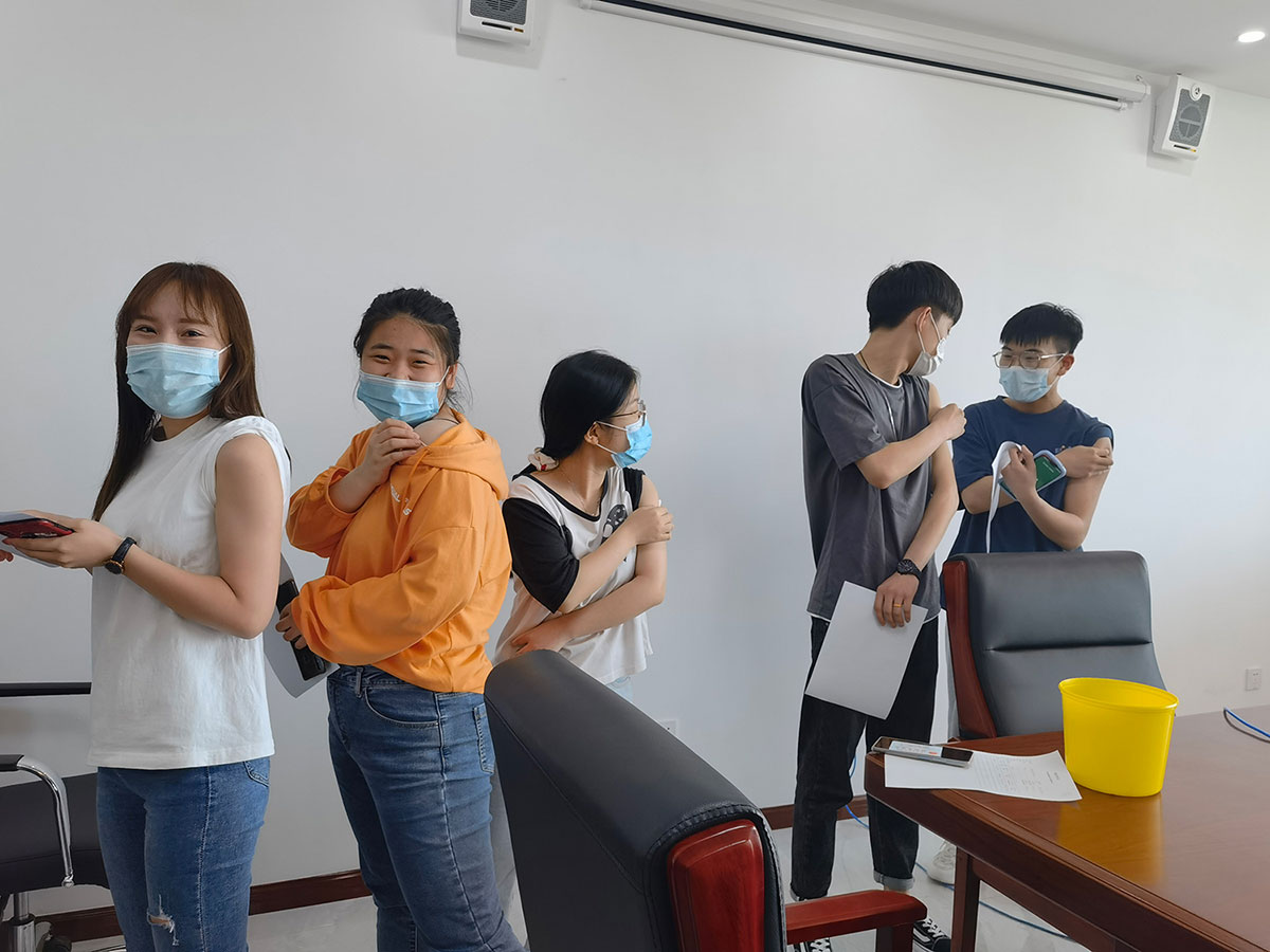 疼么，不疼，甚至有點(diǎn)想笑.jpg